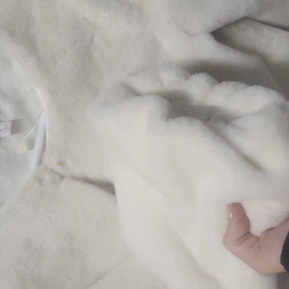 GB Girls Faux Fur Ivory Short Jacket SZ. Large - Picture 2 of 6